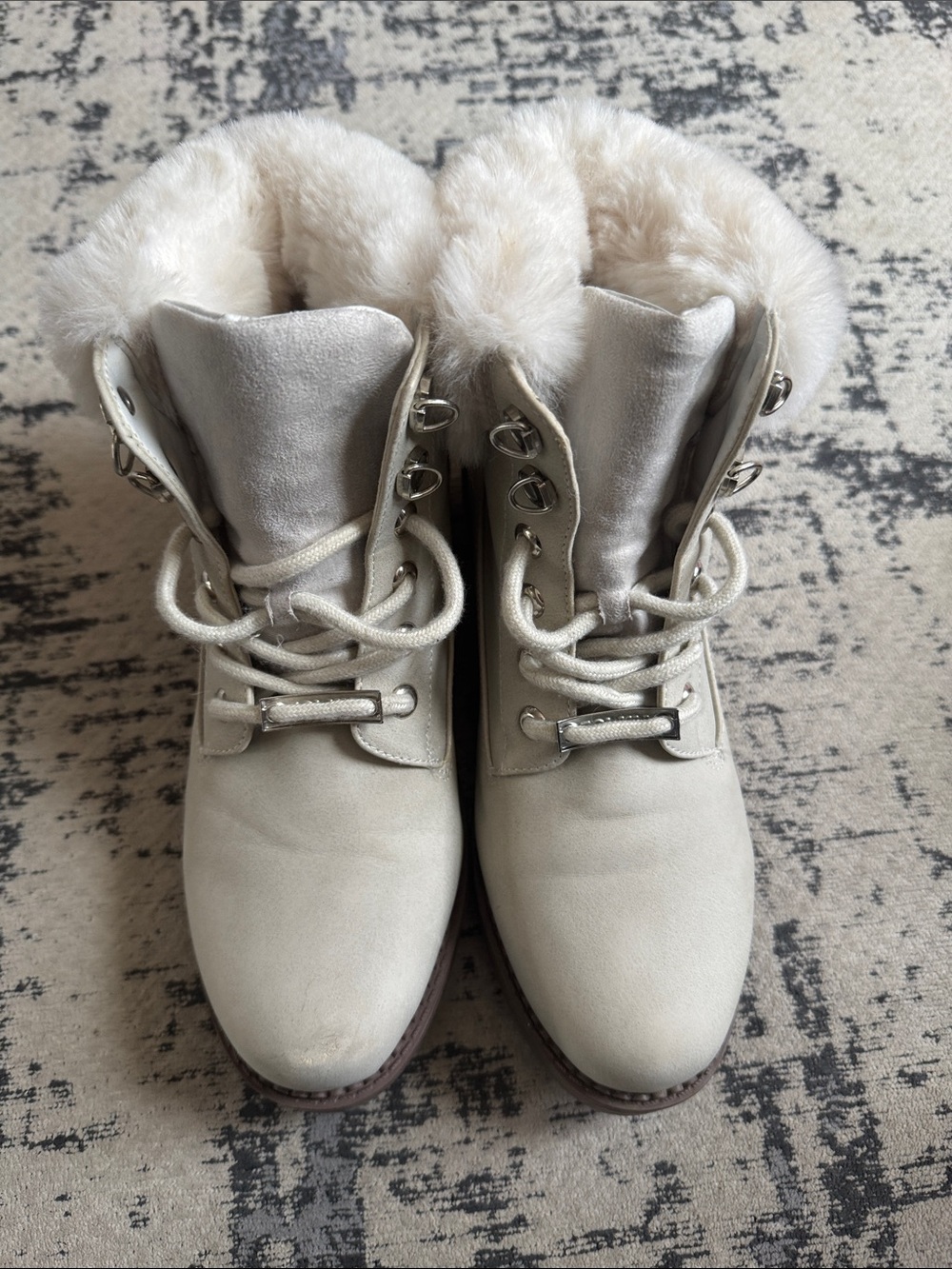 Women's Cream Faux-Fur Lined Winter Lace-Up Ankle Boots